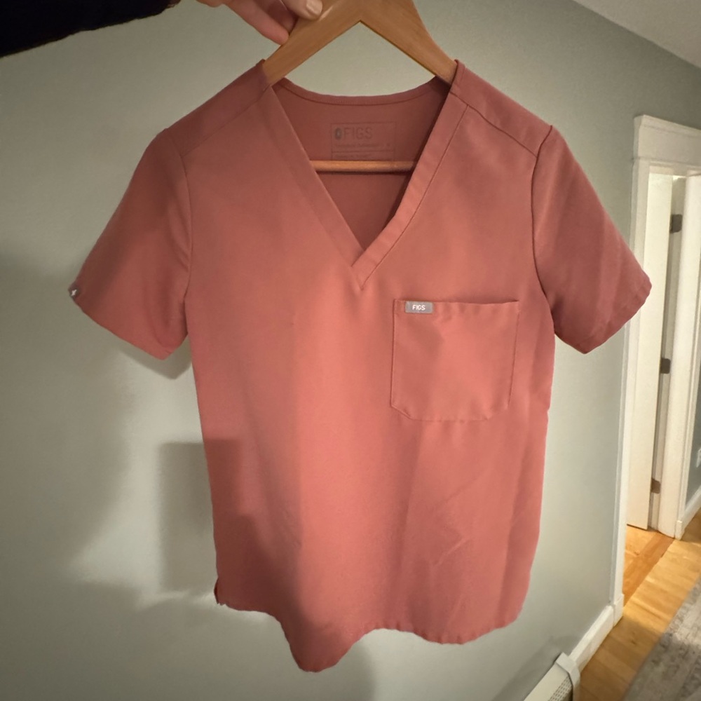 VERY GOOD CONDITION FIGS SET MAUVE TOP S PANTS M